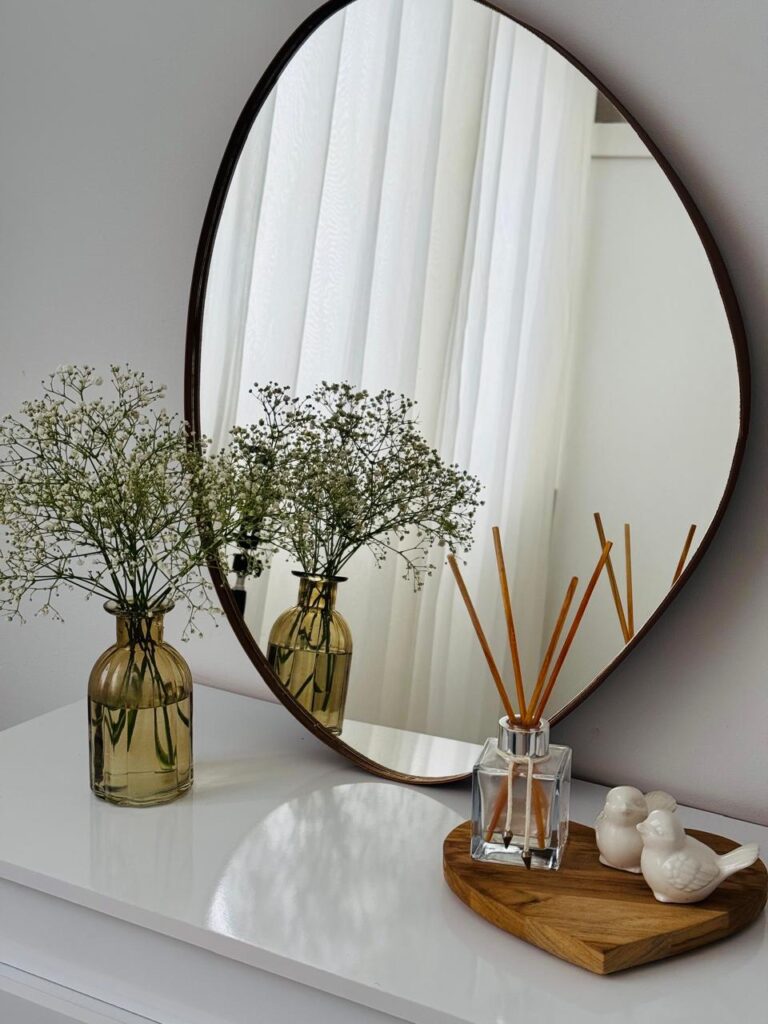 Small apartment entryway 